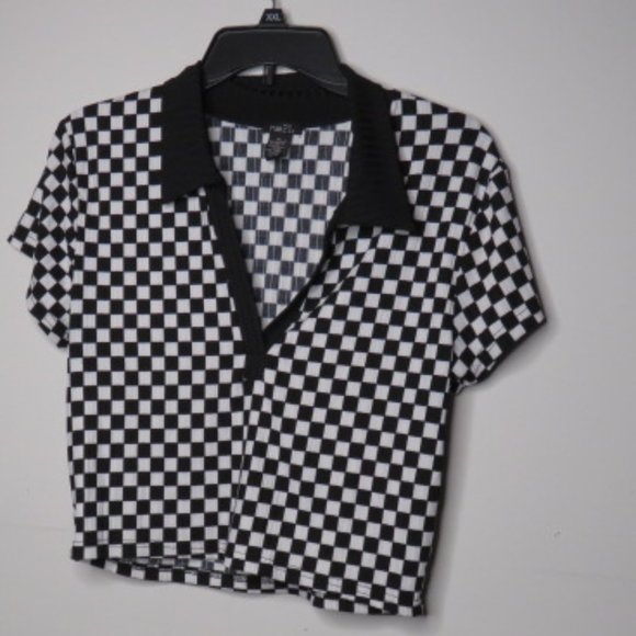 Checkered Collared Black and White Crop Top shirt and short Set - Picture 1 of 5